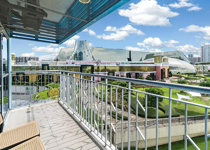 2br Near Naia Airport, Moa, Okada And Of Dreams With Playroom, Pool And Gym Apartamento Manila
