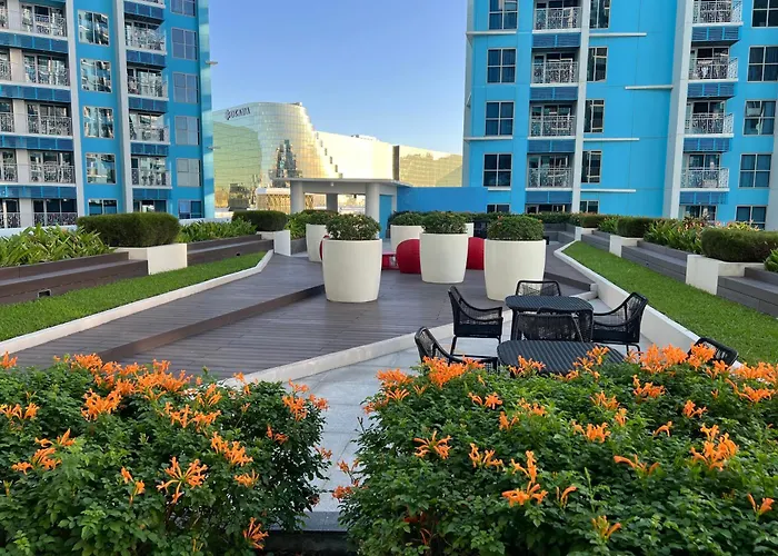 Apartamento 2br Near Naia Airport, Moa, Okada And Of Dreams With Playroom, Pool And Gym Manila